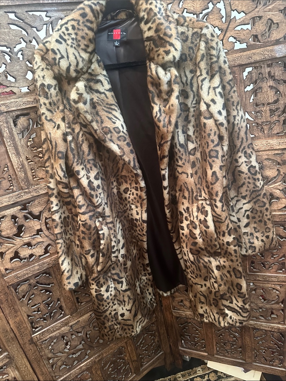 Gallery Leopard Print Faux Fur Coat in Brown and Black size L
